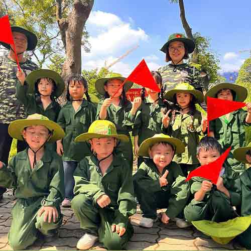 Cho thuê trang phục biểu diễn tại TPHCM