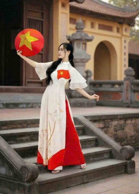 Áo dài nữ hoa sen trống đồng múa hát sử ca