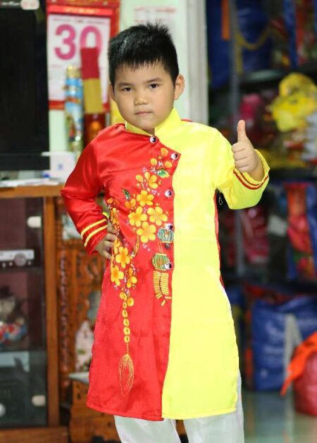 Áo dài trẻ em đỏ vàng vẽ hoa mai