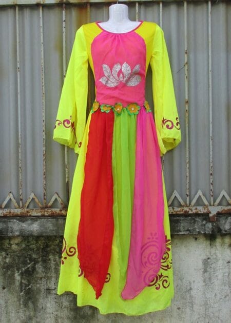 Đầm múa dài 3 tà đỏ - xanh - hồng, hoa dán