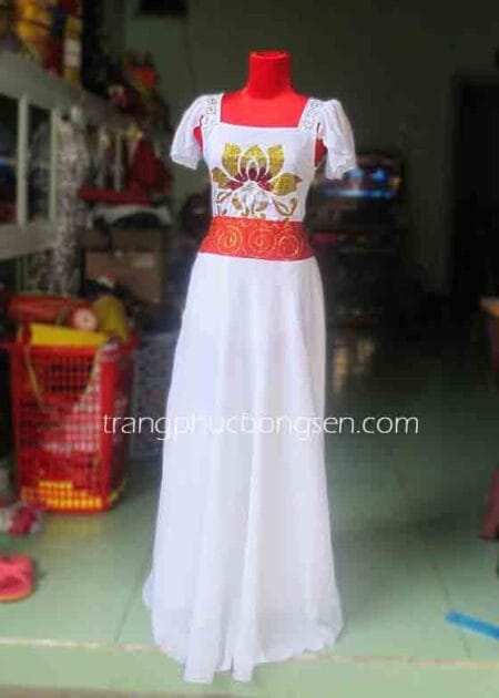 Đầm múa dài cổ vuông, tay bèo màu trắng