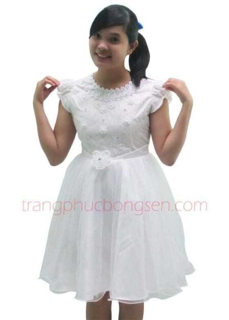 Đầm múa ngang gối tay phồng màu trắng