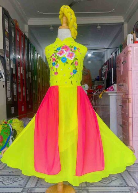 Đầm múa voan dài vàng hồng trẻ em ngực thêu hoa
