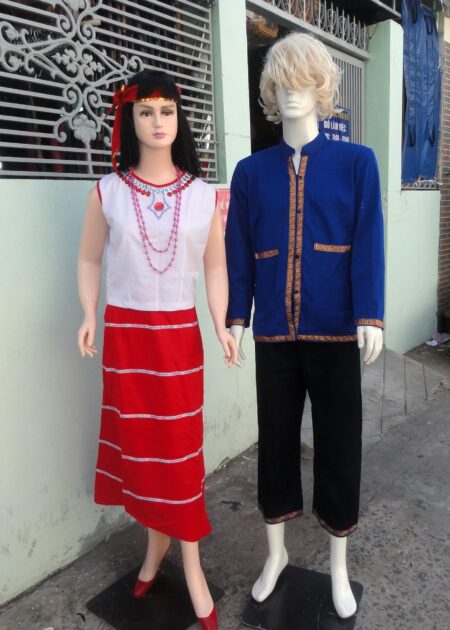 Dân tộc CHƠ RO