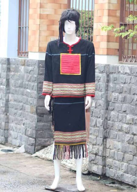 Dân tộc Ê Đê (Tây Nguyên) nam thổ cẩm đen