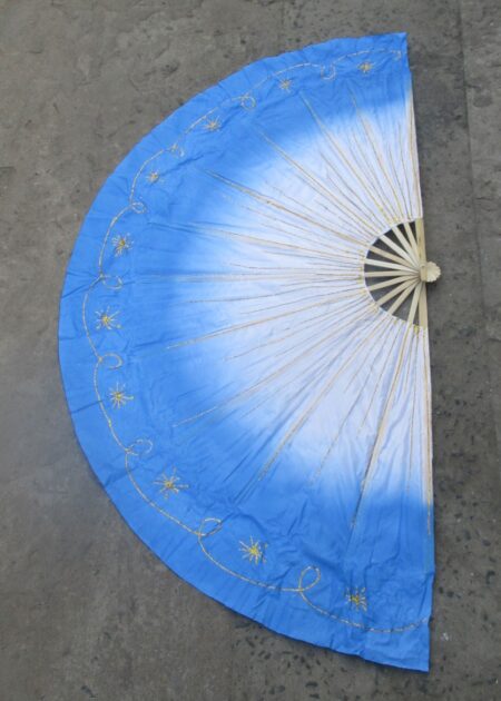 Quạt múa đại xanh biển