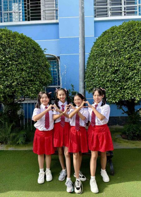 Set áo váy học sinh  cà vạt đỏ