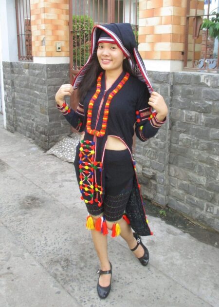 Trang phục dân tộc Dao nguyên bản
