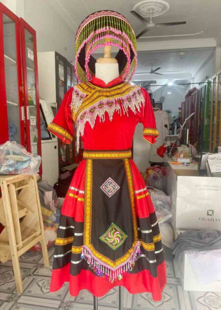 Trang phục dân tộc Mèo/ H Mông tông đỏ truyền thống cực kỳ đẹp 😍