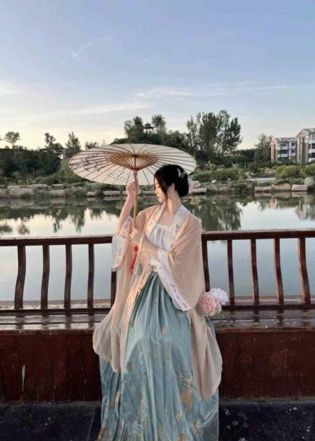 cho thuê trang phục chị Hằng tại tphcm