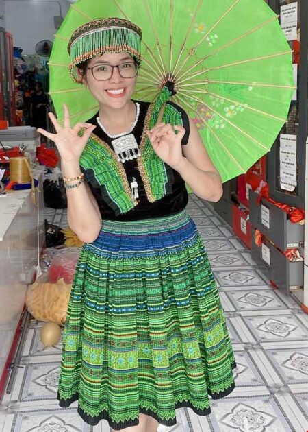 Trang phục Mèo/ H'Mông thổ cẩm xanh lá